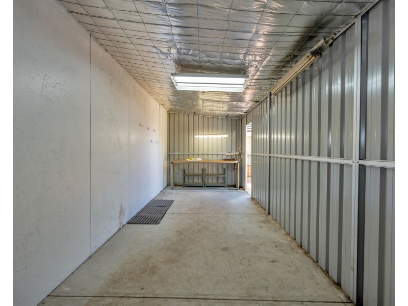 12 Colchester Ave, Orelia WA 6167