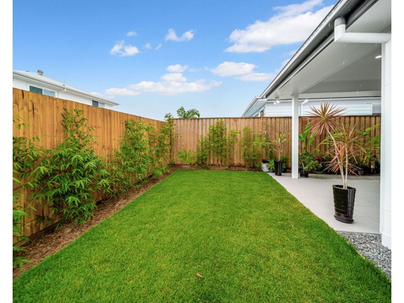 60 Valley Crescent, Palmview QLD 4553