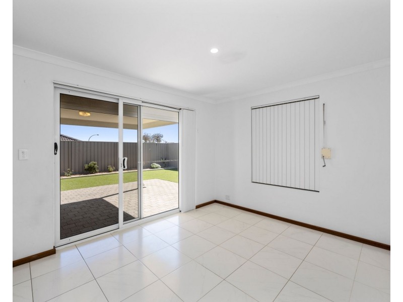 41 Chiltern Avenue, Brookdale WA 6112