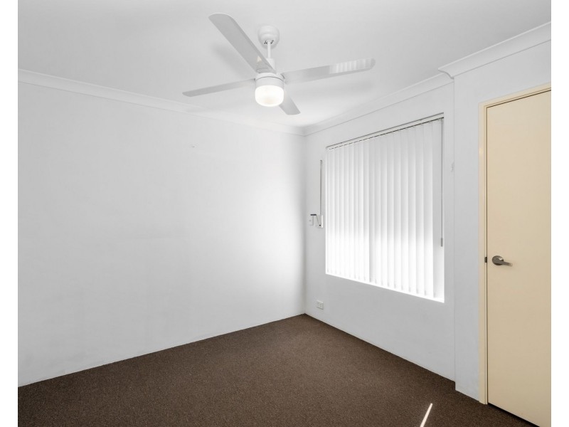 41 Chiltern Avenue, Brookdale WA 6112