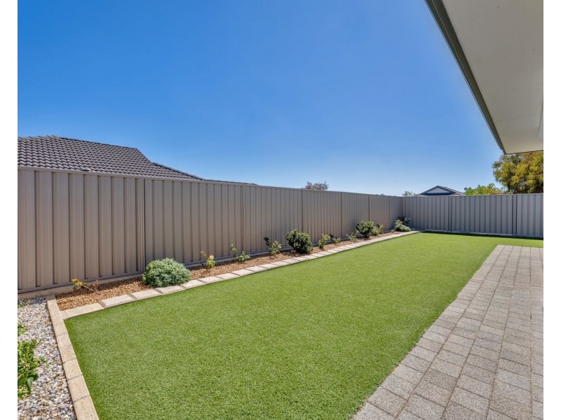 41 Chiltern Avenue, Brookdale WA 6112