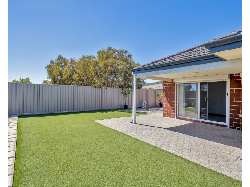 41 Chiltern Avenue, Brookdale WA 6112