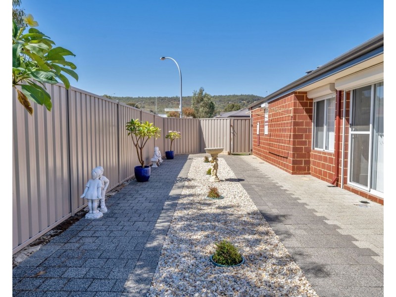 41 Chiltern Avenue, Brookdale WA 6112