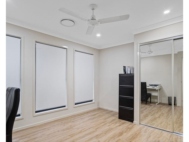 27 Bellinger Key, Pacific Pines QLD 4211