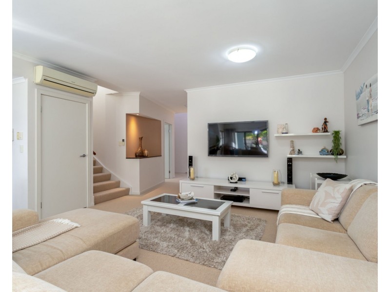 61/1 Millennium Circuit, Pelican Waters QLD 4551