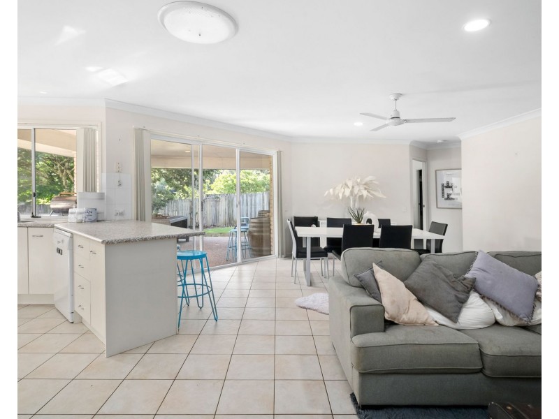 49 Strathmere Place, Upper Kedron QLD 4055