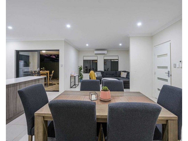 8A Kingston Street, Embleton WA 6062