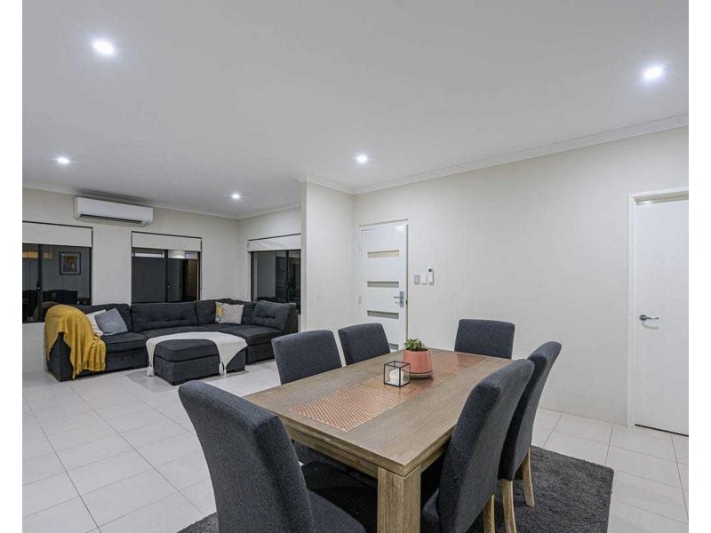 8A Kingston Street, Embleton WA 6062