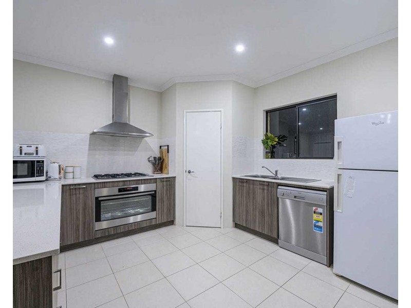 8A Kingston Street, Embleton WA 6062