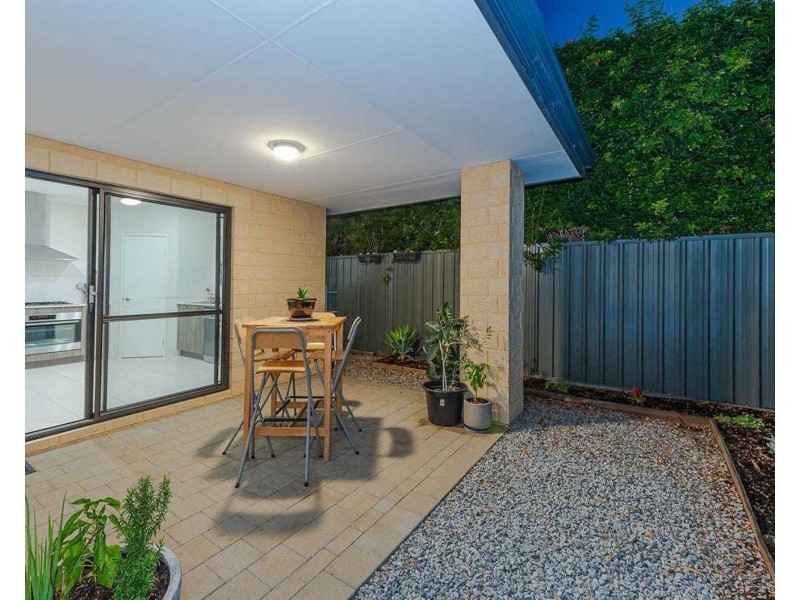 8A Kingston Street, Embleton WA 6062