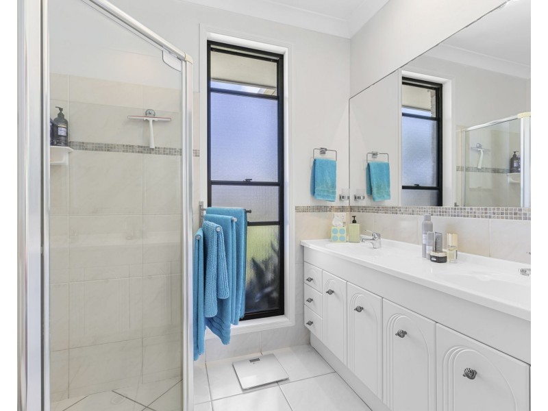 36 Apollo Crescent, Beachmere QLD 4510