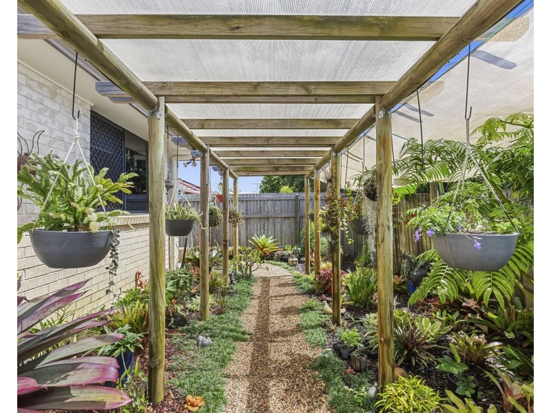 36 Apollo Crescent, Beachmere QLD 4510