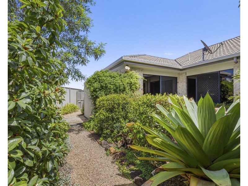 36 Apollo Crescent, Beachmere QLD 4510