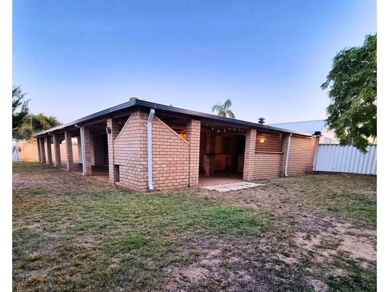 22 Karrawa Gardens, Port Kennedy WA 6172