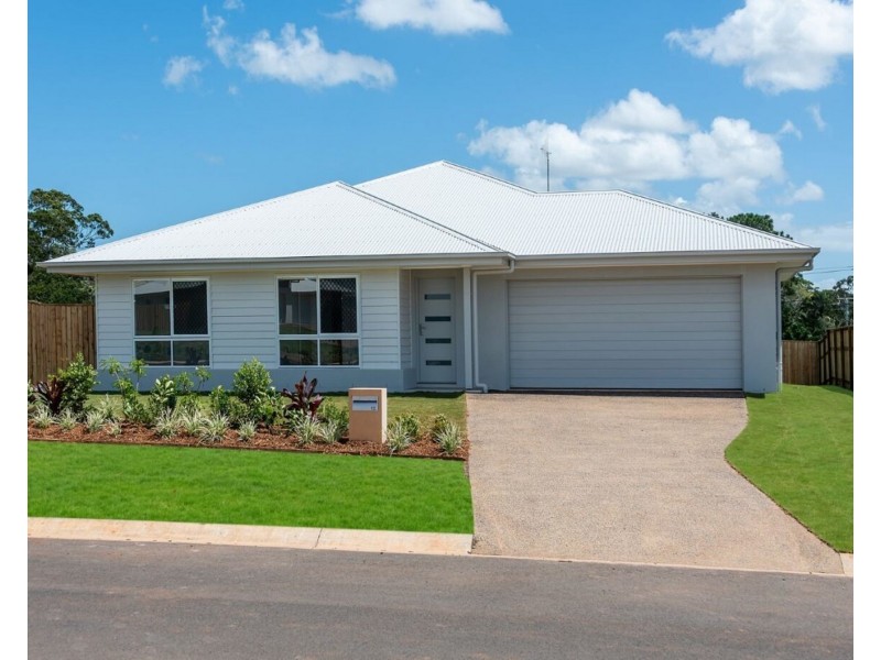 13 Wren Place, Branyan QLD 4670