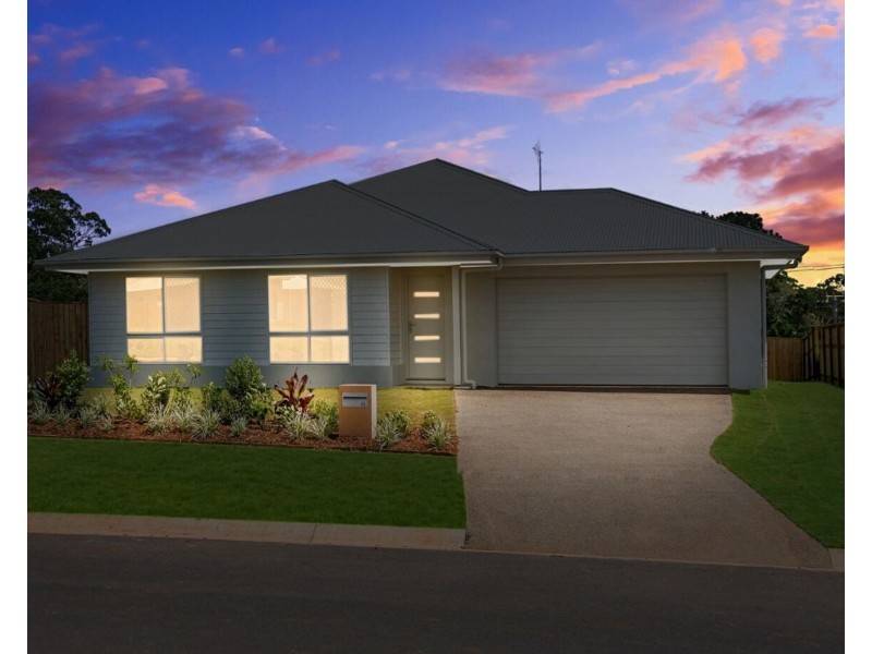 13 Wren Place, Branyan QLD 4670