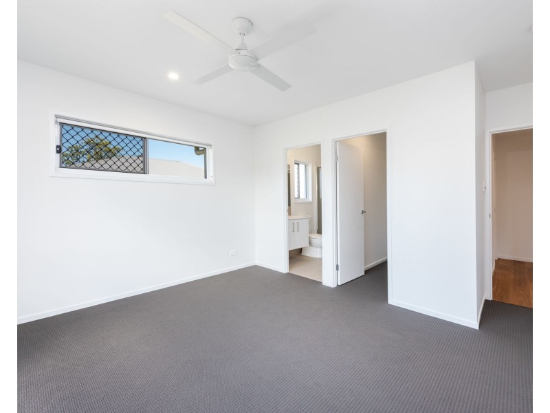 13 Wren Place, Branyan QLD 4670