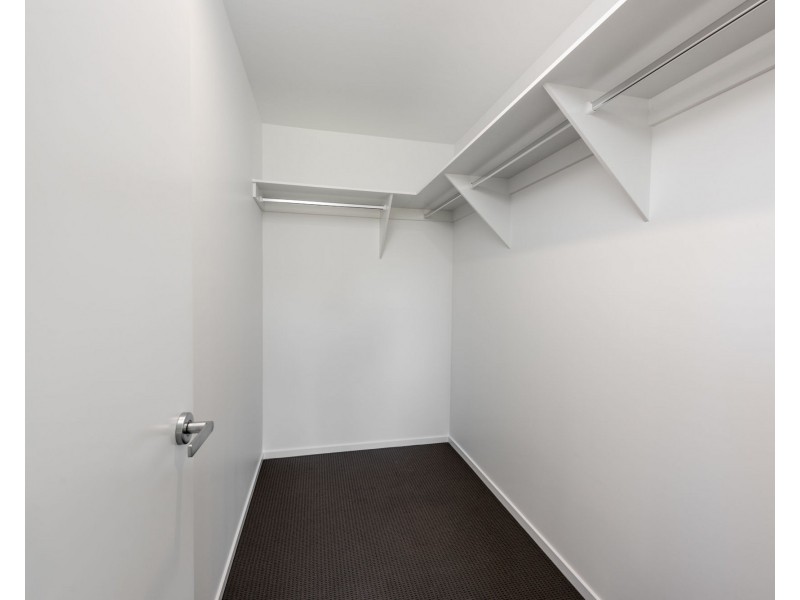 13 Wren Place, Branyan QLD 4670
