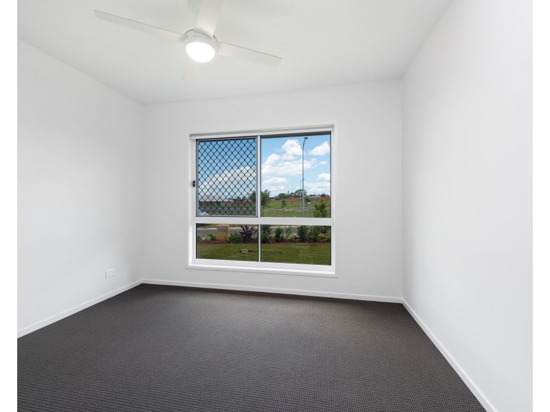 13 Wren Place, Branyan QLD 4670