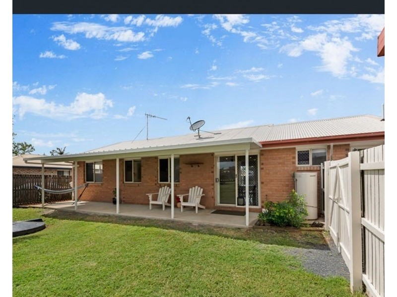 8 Hansen Street, Burnett Heads QLD 4670