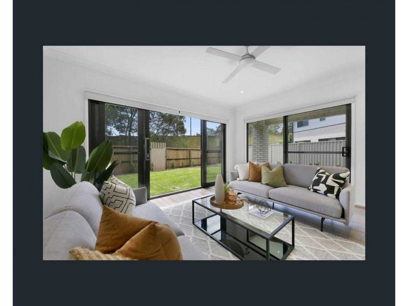 12A Buring Court, Highland Park QLD 4211