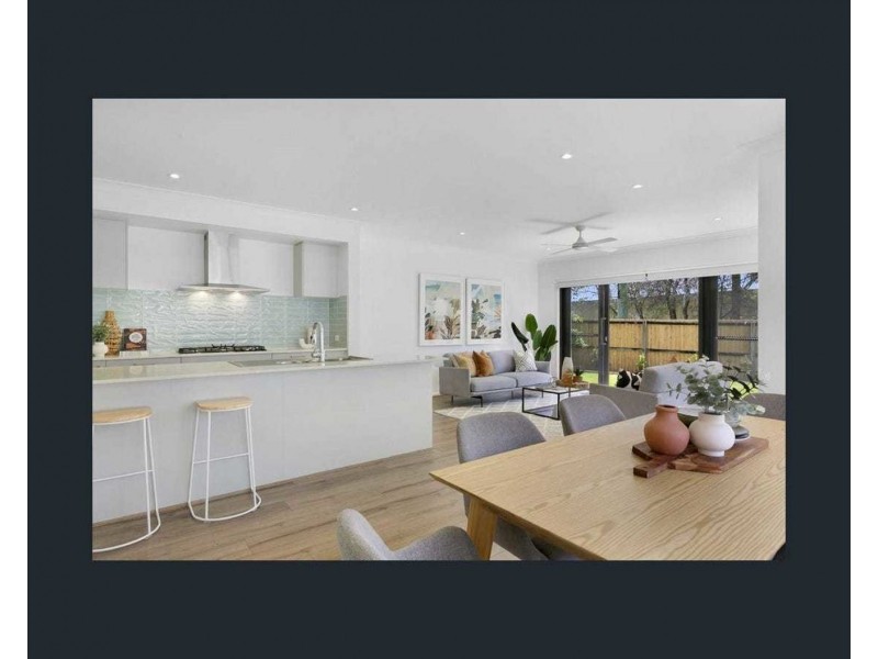 12A Buring Court, Highland Park QLD 4211
