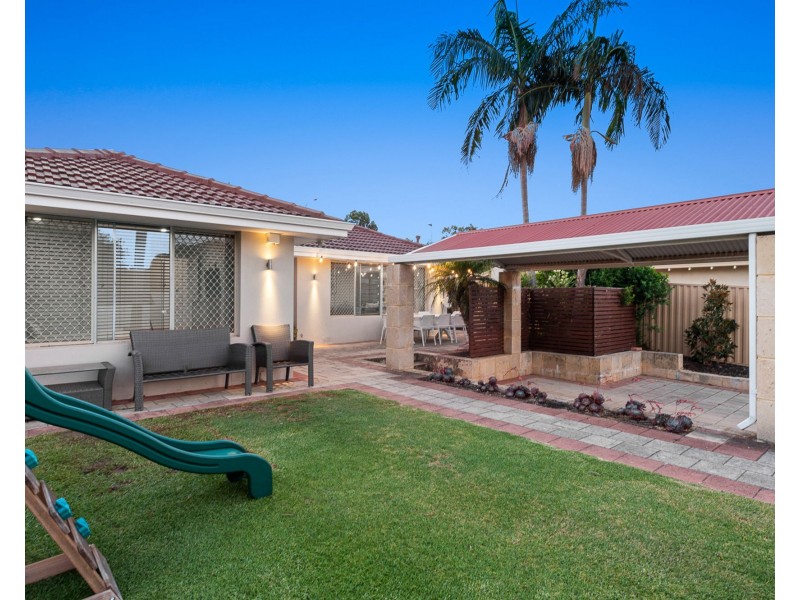 68 Davies Crescent, Kardinya WA 6163