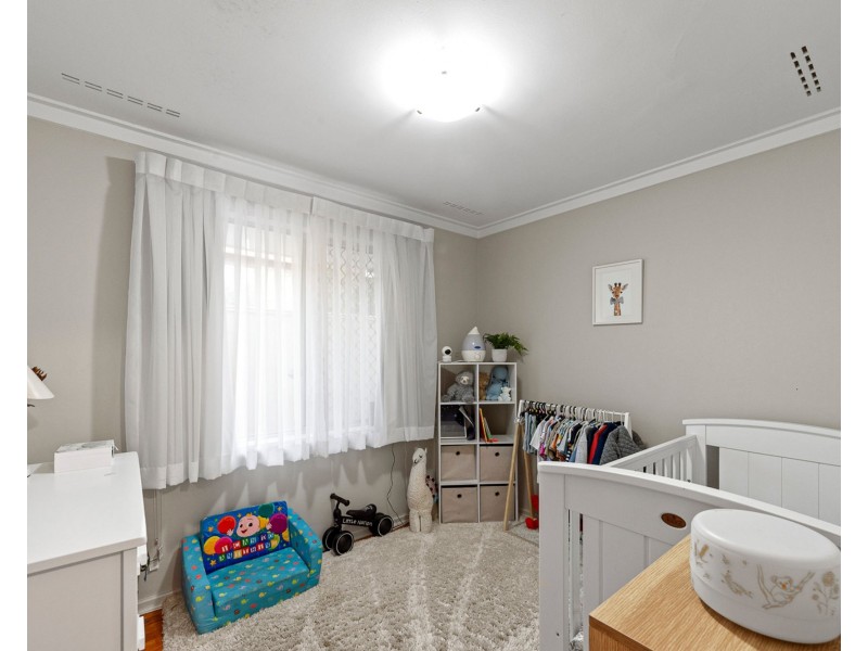 68 Davies Crescent, Kardinya WA 6163