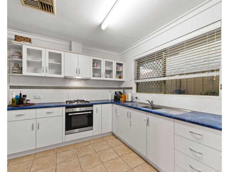 68 Davies Crescent, Kardinya WA 6163