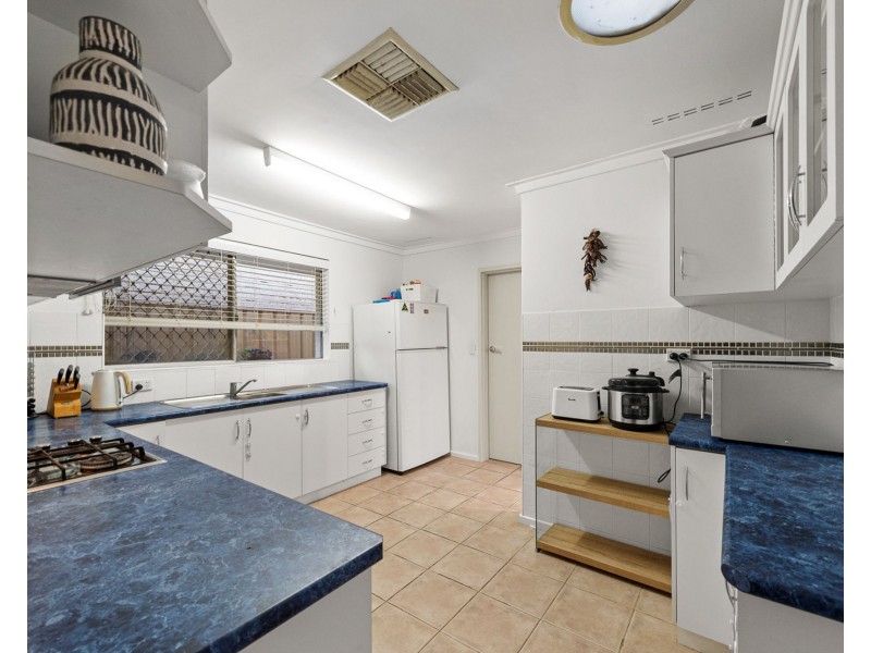 68 Davies Crescent, Kardinya WA 6163