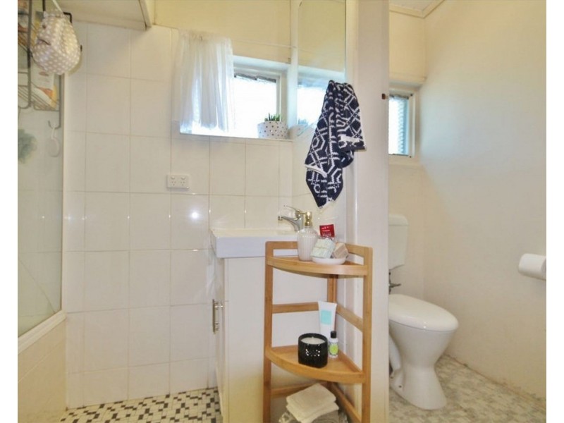 4/10 Pear Street, Greenslopes QLD 4120