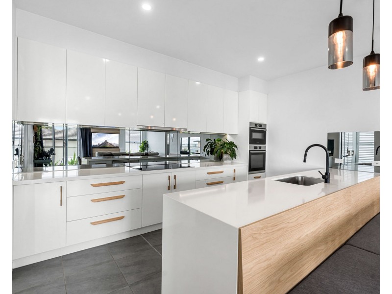 73 Waterville Drive, Thornlands QLD 4164