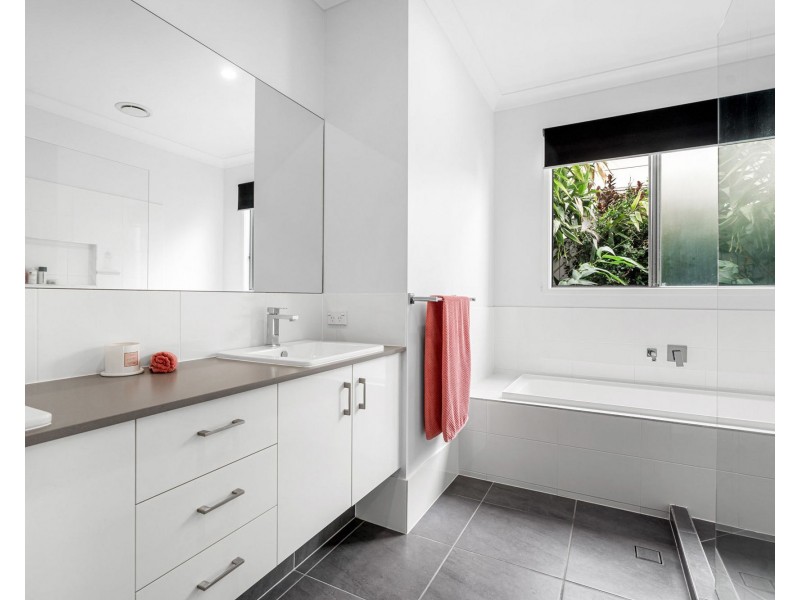 73 Waterville Drive, Thornlands QLD 4164