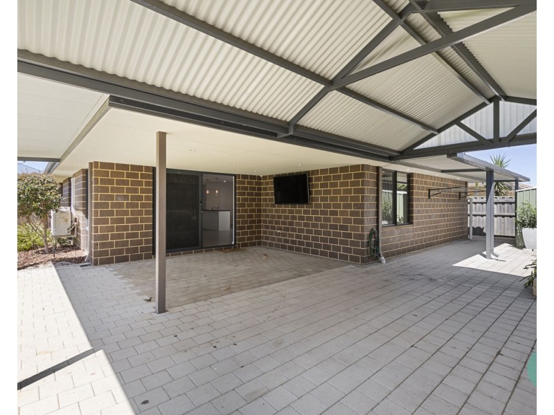 6 Moonstone Parkway, Wellard WA 6170