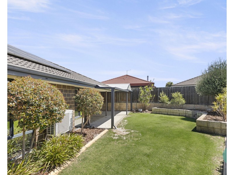 6 Moonstone Parkway, Wellard WA 6170