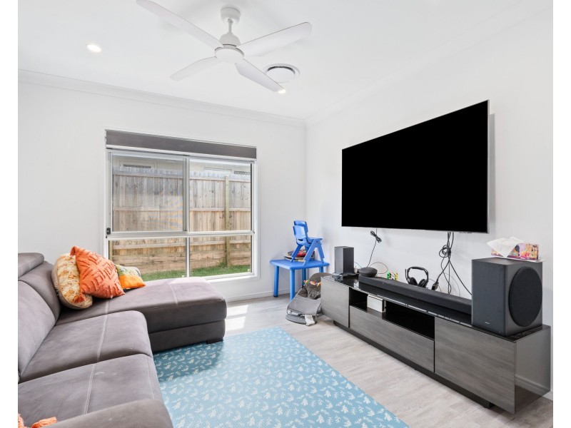 38 Cressbrook Cct, Deebing Heights QLD 4306