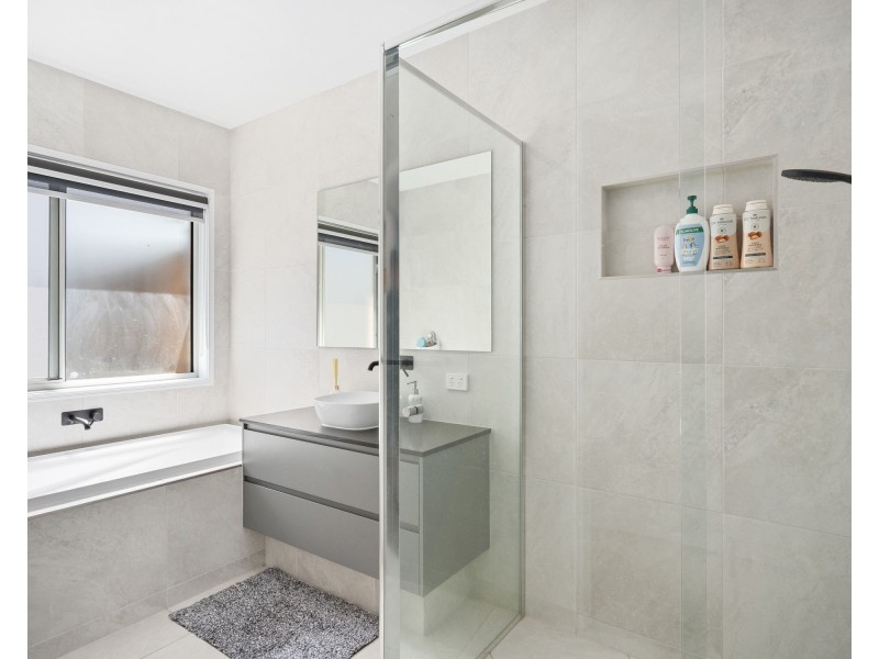 38 Cressbrook Cct, Deebing Heights QLD 4306