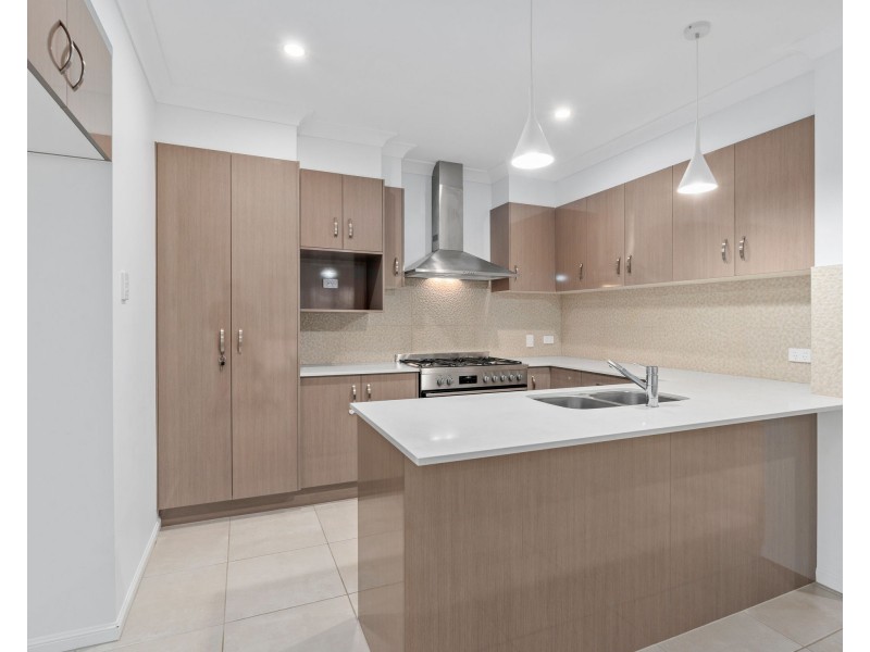 17 Stellar Street, Spring Mountain QLD 4124