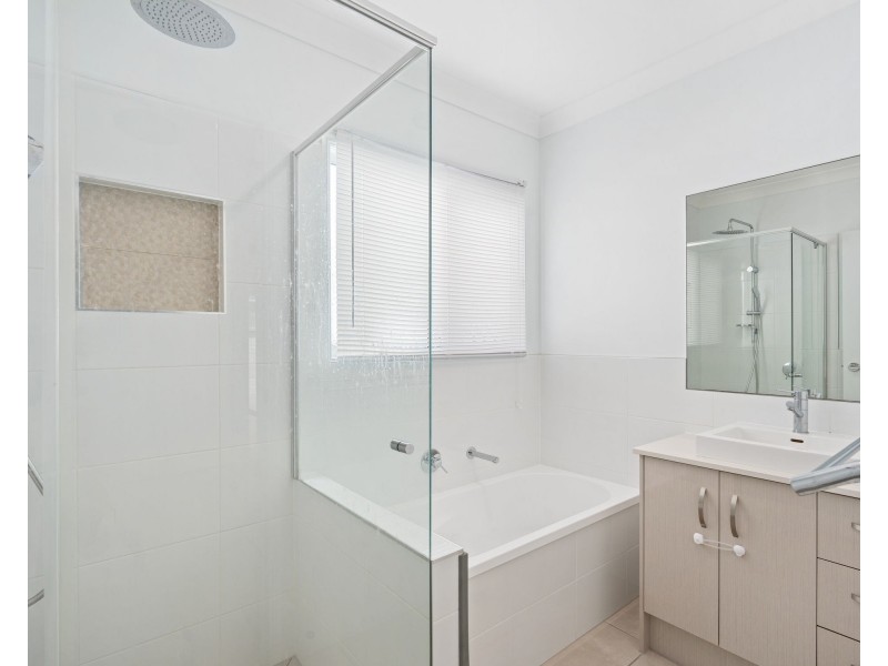 17 Stellar Street, Spring Mountain QLD 4124