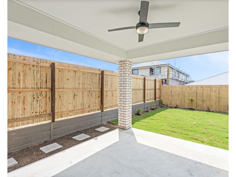 22 Desert Road, Greenbank QLD 4124