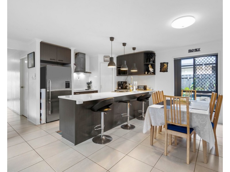 11 Grasstree Place, Ningi QLD 4511