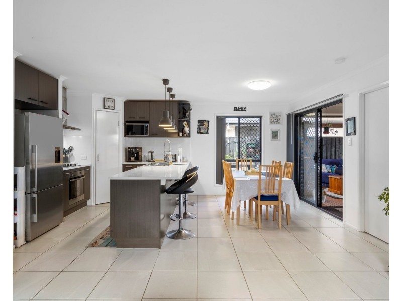 11 Grasstree Place, Ningi QLD 4511