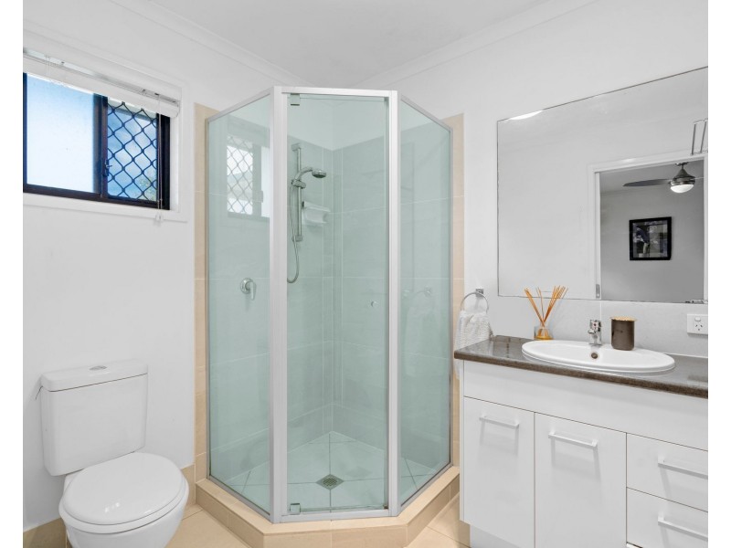 11 Grasstree Place, Ningi QLD 4511