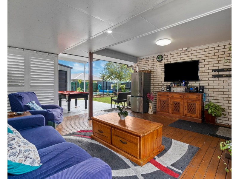 11 Grasstree Place, Ningi QLD 4511