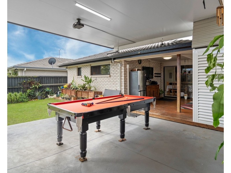 11 Grasstree Place, Ningi QLD 4511