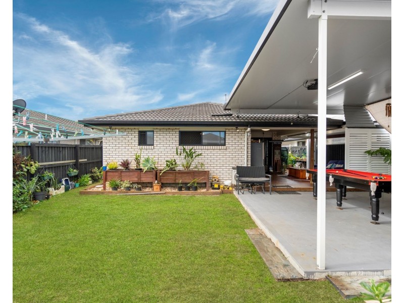 11 Grasstree Place, Ningi QLD 4511