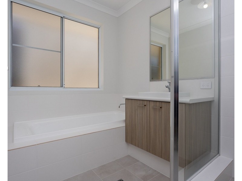 42 Mirabilis Avenue, Jindalee WA 6036