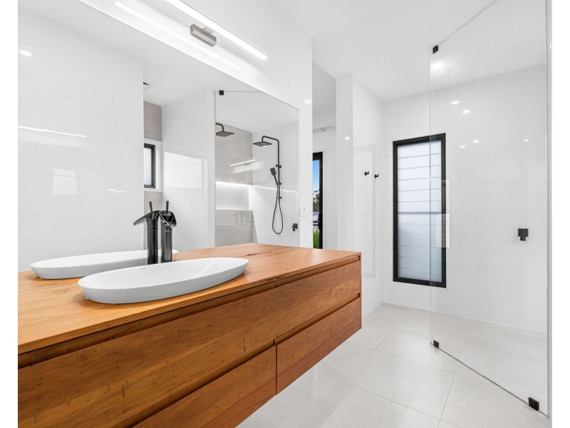 29 Cavell Street, Birkdale QLD 4159