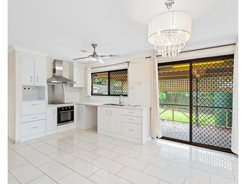 63 Hellawell Rd, Sunnybank Hills QLD 4109