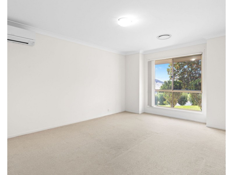 20 Sangster Crescent, Pacific Pines QLD 4211